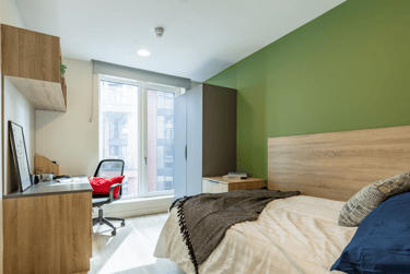 Deluxe En Suite - Image 2